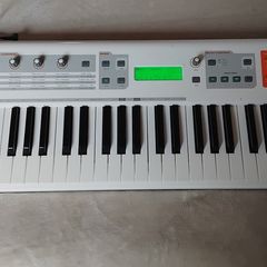 M - Audio Venom Synthesizer/with Box