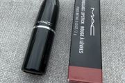 MAC Lustreglass Lipstick Shade 508 Hug me