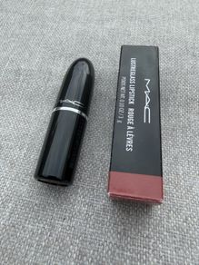 MAC Lustreglass Lipstick Shade 508 Hug me