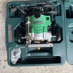hitatchi router 2000w like new