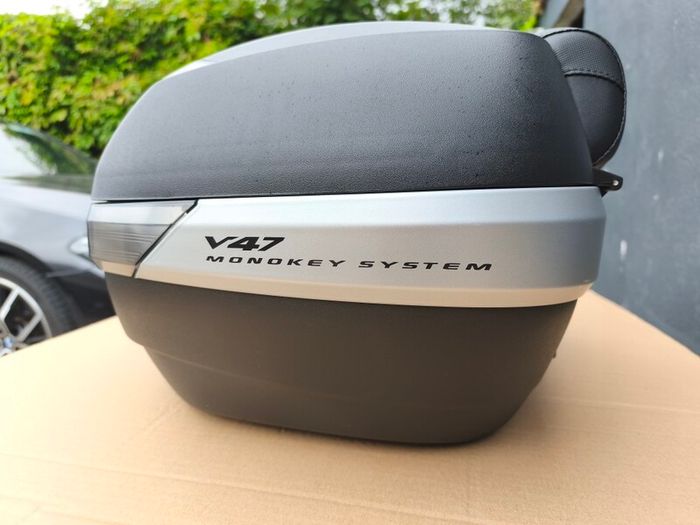 Givi Monokey V47 Top Case & Accessories