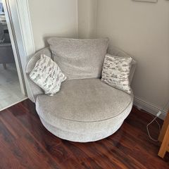 corner sofa and love seat excellent condition 2 years old Bought from Ezi living interior