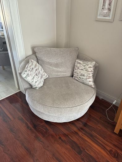 corner sofa and love seat excellent condition 2 years old Bought from Ezi living interior
