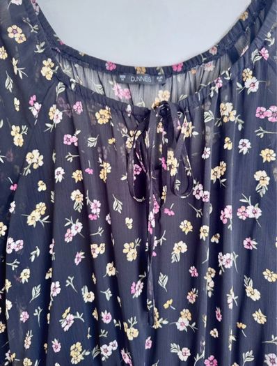 Dunnes Stores Black Floral Dress Size 14/42 - Sheer Sleeves - Knee Length