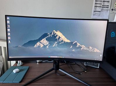 Curved monitor MSI Optix MAG301CR2. Perfect condition.