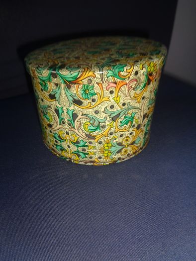 Vintage Tin for Sale