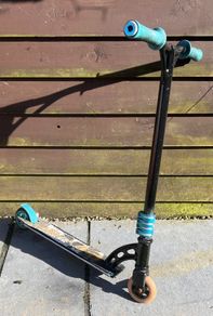 Stunt scooter