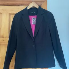 Black blazer pink lining