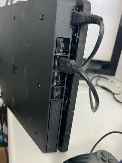 PlayStation 4 Slim 1TB