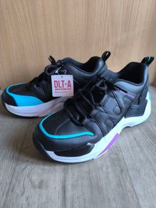 Skechers