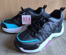 Skechers