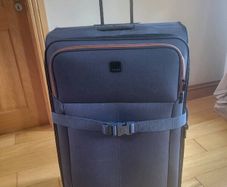 Tripp Affinity Large Navy Blue Expandable Suitcase