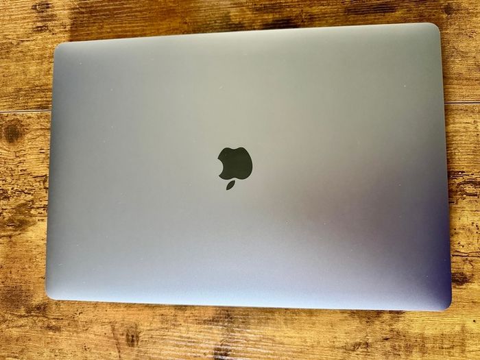 MacBook Pro 16 2019