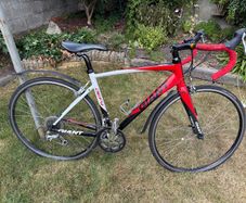 Giant Defy Road Bike