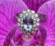 Vintage Aquamarine and Diamond 18ct Gold Cluster Ring