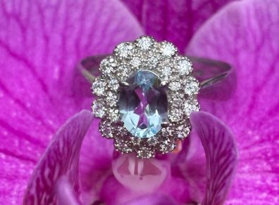 Vintage Aquamarine and Diamond 18ct Gold Cluster Ring