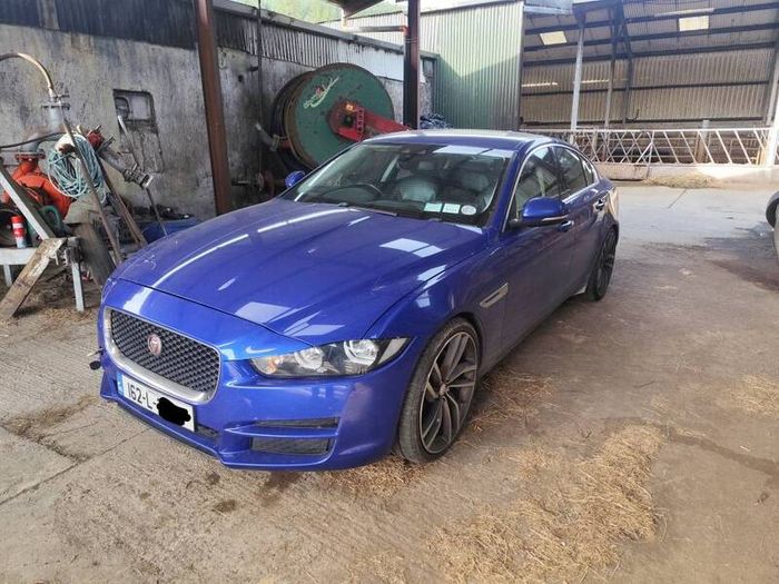 Jaguar xe (not running)