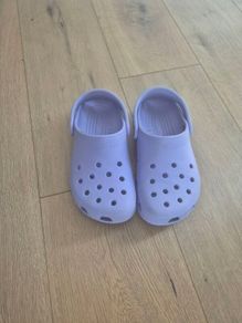 crocs