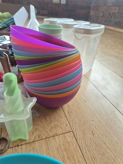 Kitchen items - bowls, serve ware, household etc.