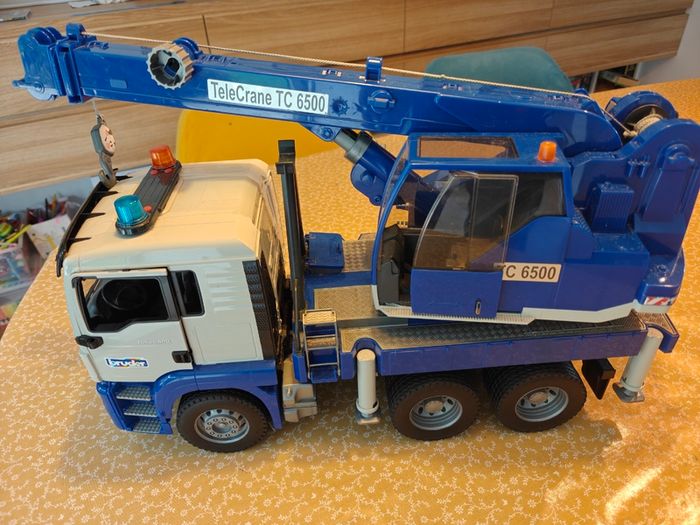 Crane Toy Truck
