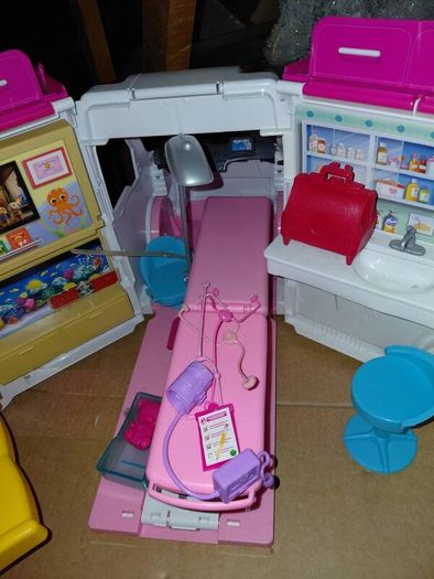 Barbie Ambulance