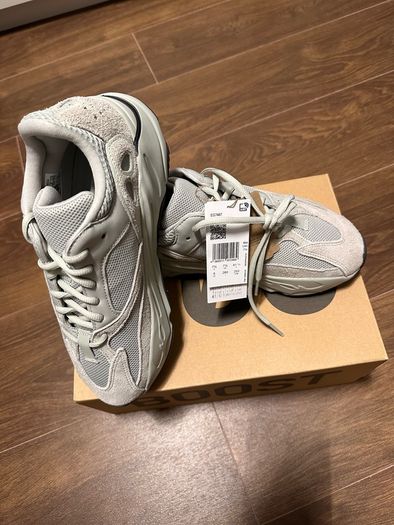 Yeezy Boost 700
