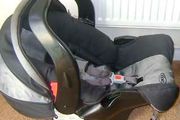 Graco Baby Car Seat with Lock Base