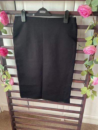 skirt Bnwt black pencil skirt size 12 front zipped detail