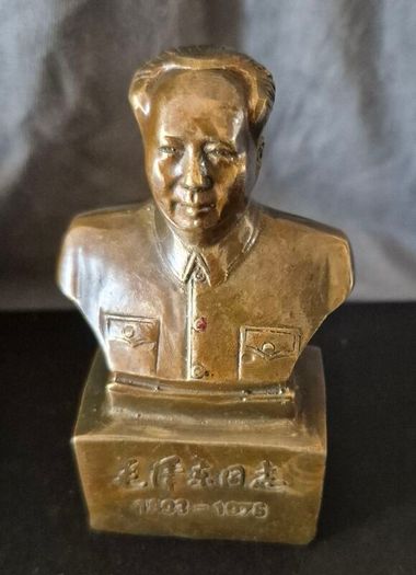 Small vintage bronze bust of chairman mao