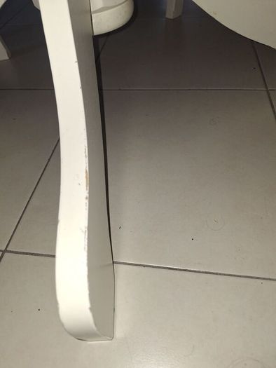 kitchen table and chairs