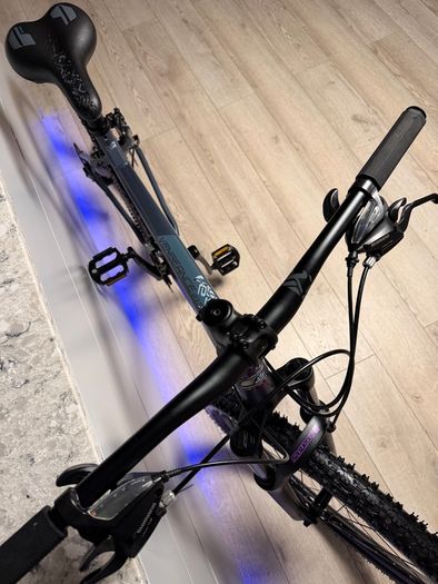 Carrera Vengeance Bike (Like NEW)