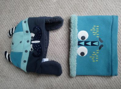 Du Pareil Au Meme unisex snood and viking hat age 8-10