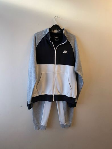 Nike tracksuit (medium)