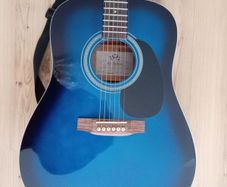 Guitar Blue Sx Md160/bus Complete With Shoulder Strap And Carry Bag. Excellent Condition. Barely Used