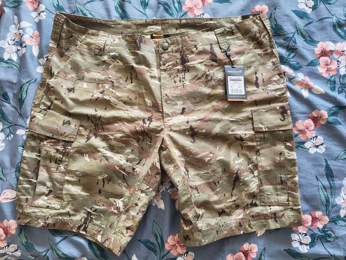Pentagon shorts