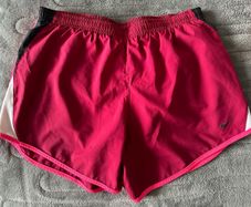 Nike kids 13-15 years shorts, like new, barely used