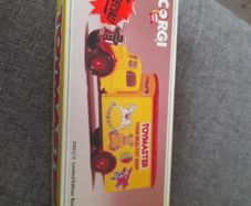 Toymaster limited.edition Bedford box van