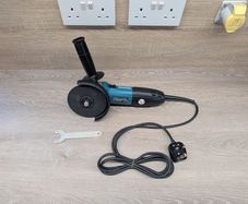 Makita 220v grinder