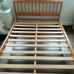 wooden bed 4ft.6 great condition