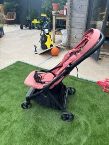 Zummi light stroller - perfect for travel luggage