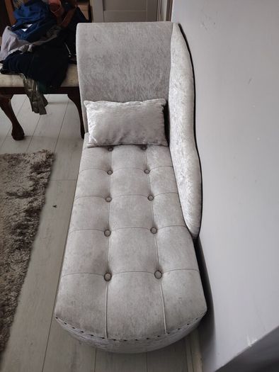 chaise longue