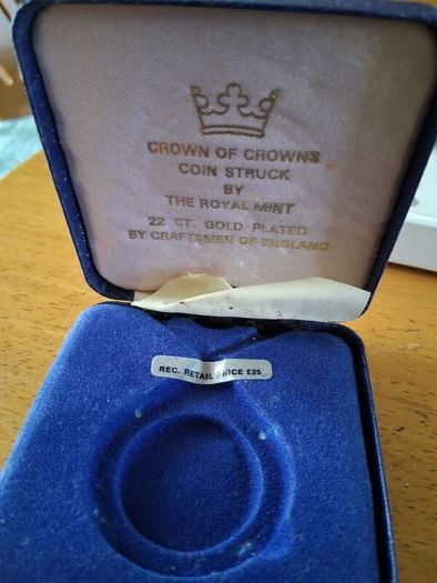 22ct gold plated Crown necklace 1977