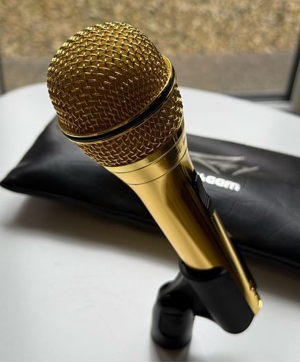 Peavey PVi 2 Gold Dynamic Vocal Microphone with Case & Clip
