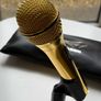 Peavey PVi 2 Gold Dynamic Vocal Microphone with Case & Clip Image 3