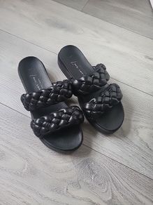 womens sandals