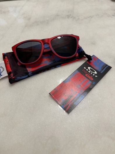 Oakley Skate Deck Frogskins - Matte Red