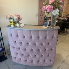 Reception desk