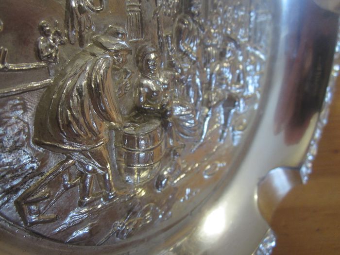 Silver plated Ashtray....TAVERN   750232