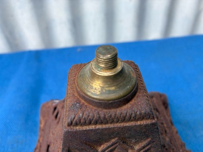 Very decorative cast iron oil lamp base