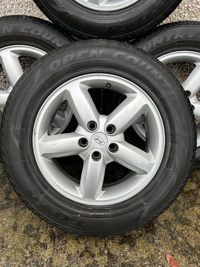 Genuine Hyundai Santa Fe alloy wheels